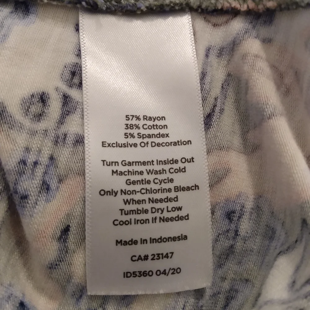 Talbots Pink Blue Paisley Print blouse Size Small petite - Picture 2 of 6